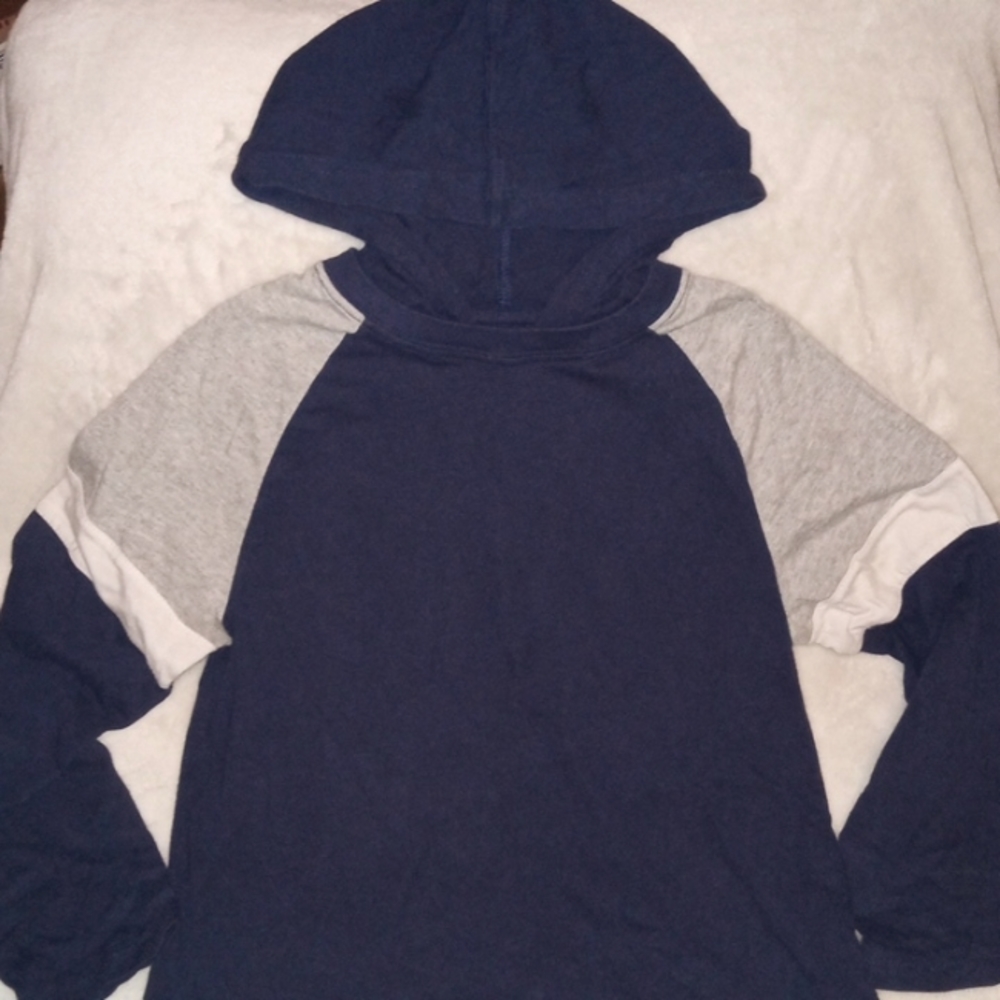 Boys, long sleeve hooded tee, size 5/6, Children's Place, blue